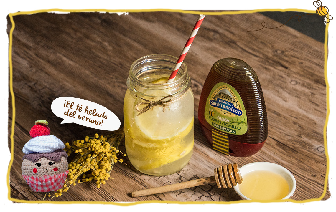 Té helado de limón, miel y jengibre, bodegón